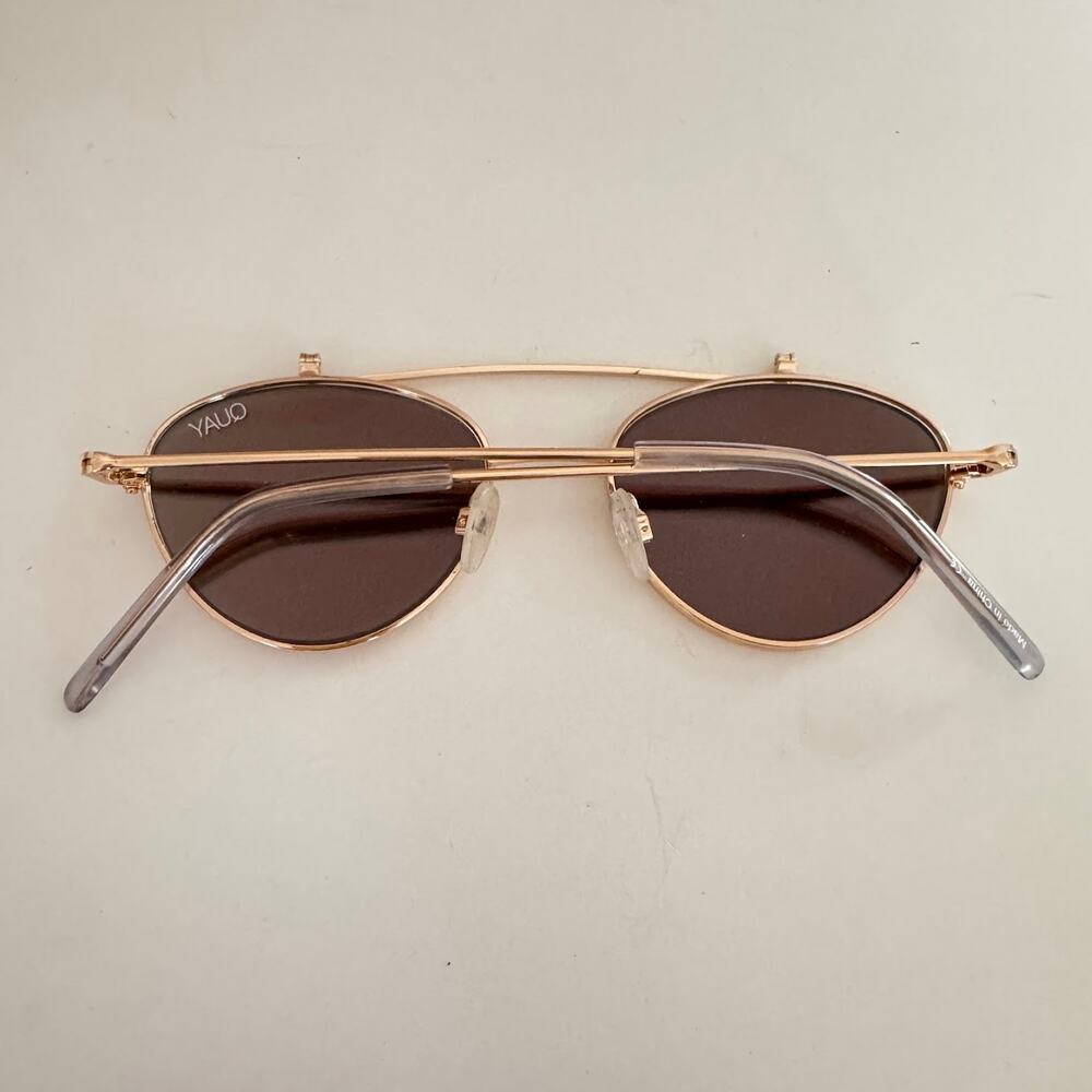 Quay Australia ELLE Mirrored Flip Up Sunglasses - Picture 4 of 7
